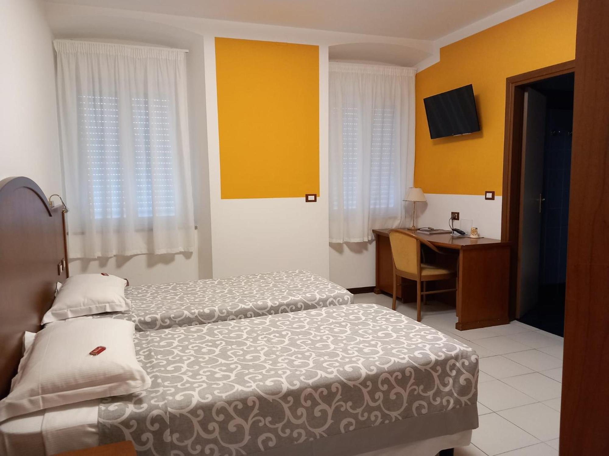 Hotel Italia Trieste Ngoại thất bức ảnh