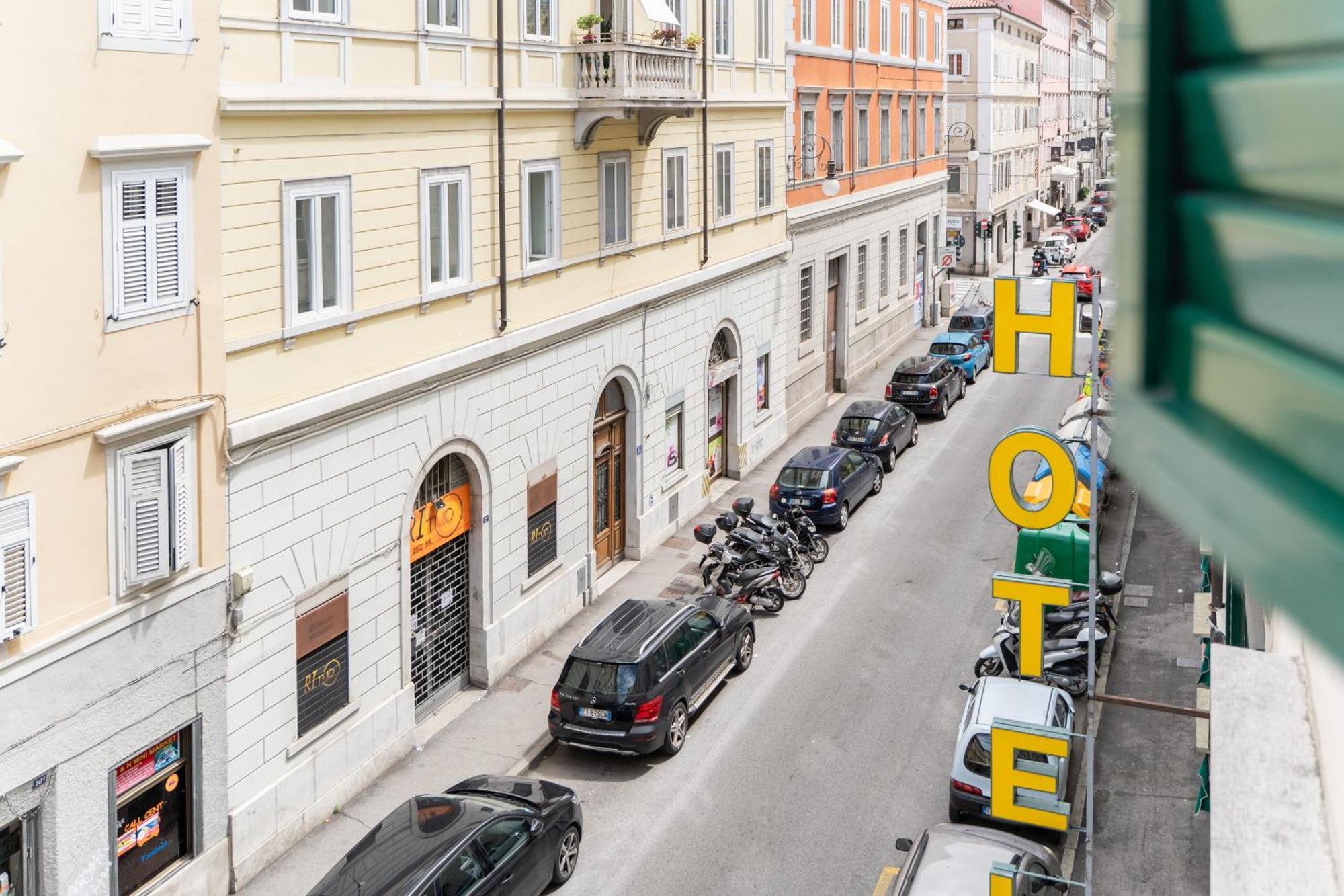 Hotel Italia Trieste Ngoại thất bức ảnh