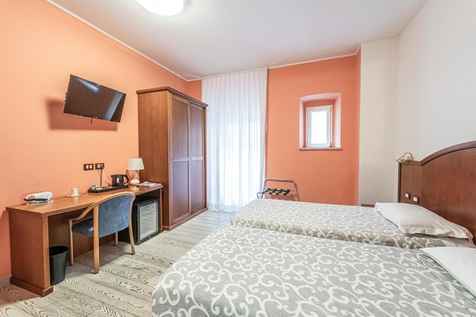 Hotel Italia Trieste Ngoại thất bức ảnh